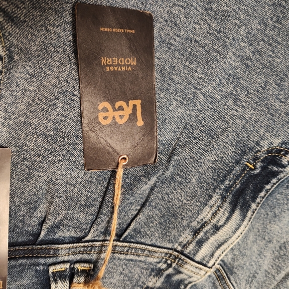 💙NWT Lee Modern Vintage High Rise No Stretch, Pleated Mom Jean, Acid Wash, 29 - Picture 15 of 15